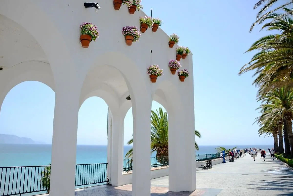 Paraiso Blanco Nerja Spain
